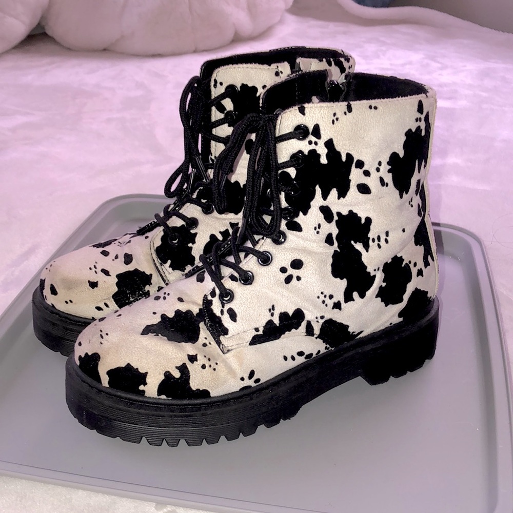 Qupid Cow Print Suede Combat Boots (Size 8)